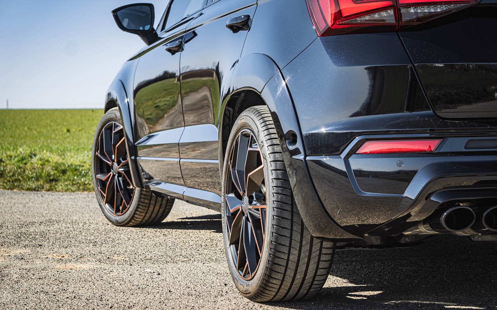 SHOWCAR: Cupra Ateca 5FP fl. WIDEBODY Magic Black Rubí (EN)