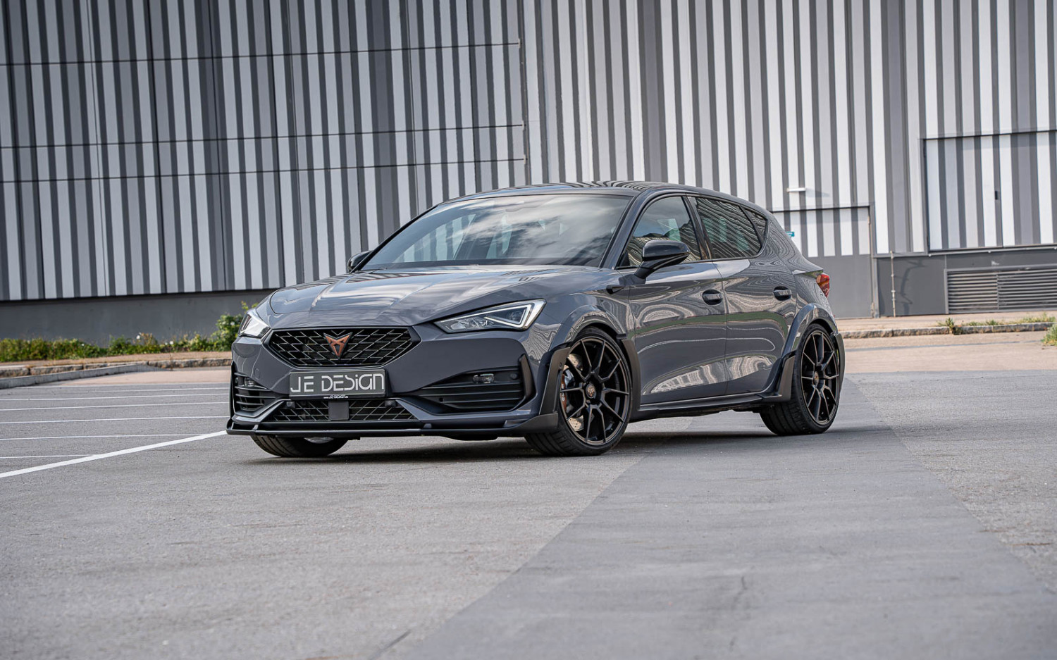 NEWS: Cupra Leon Breitbau-Kit ist nun auch für den Hatchback (5-türer)  verfügbar