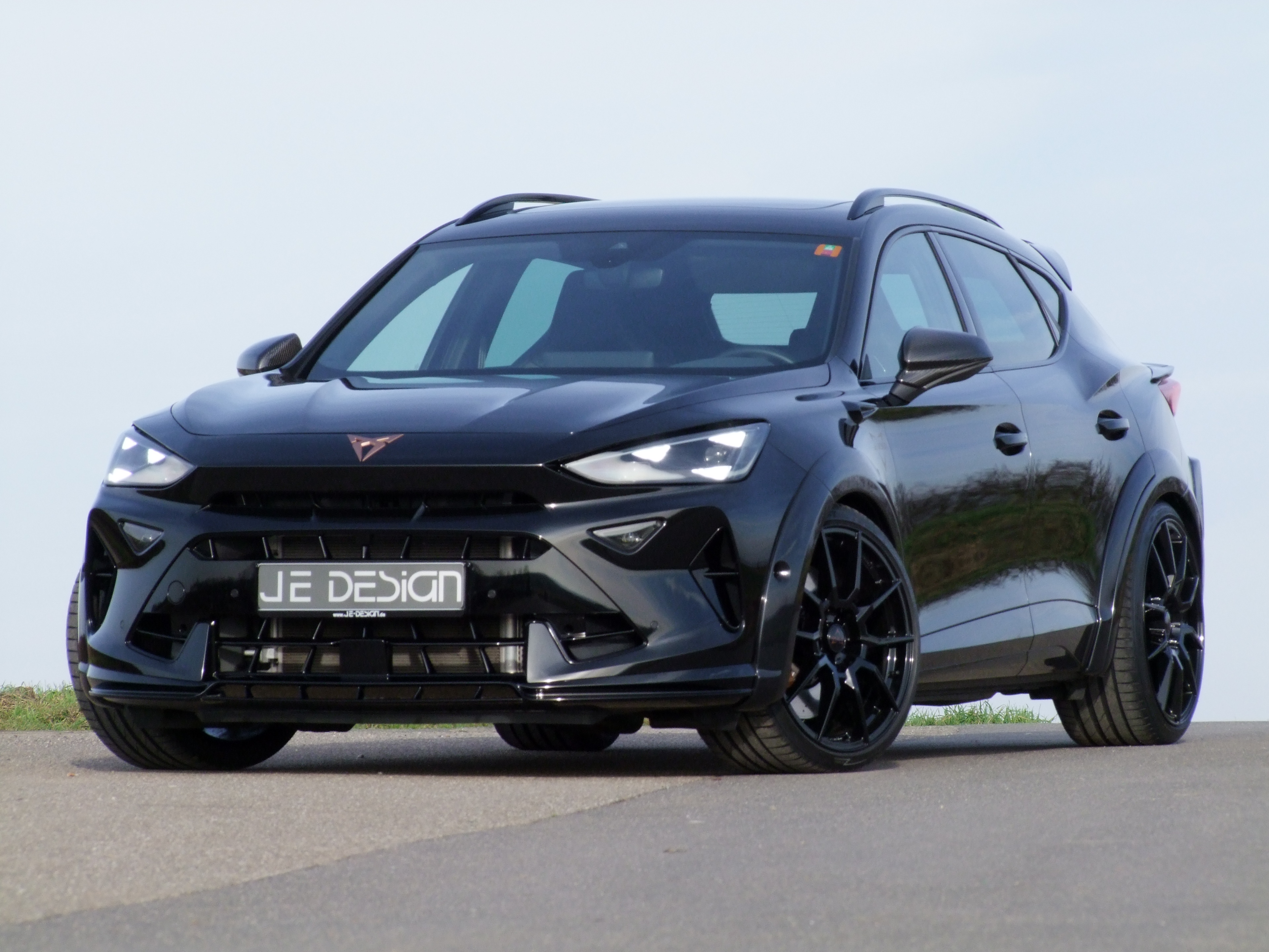 JE DESIGN Cupra Formentor Radlaufverbreiterungen Front