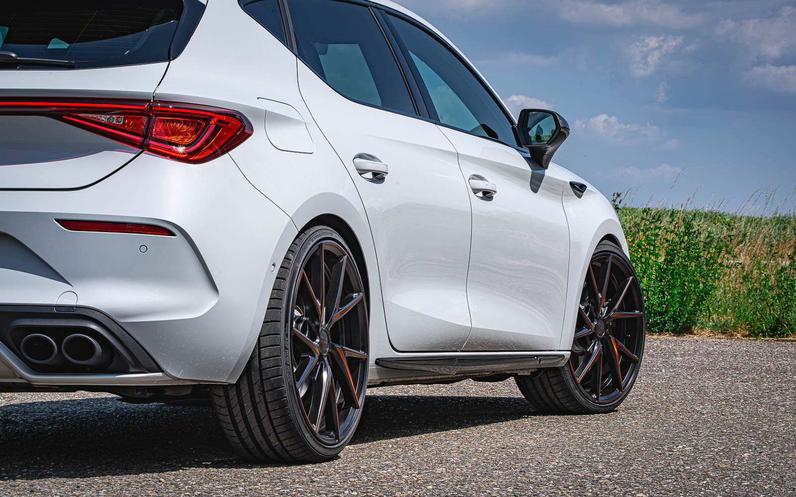 JE DESIGN Cupra Leon KL Hatchback Seitenschweller Detail 3