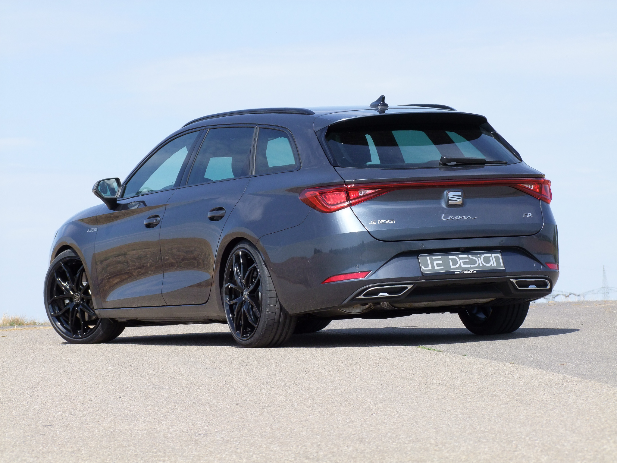 JE DESIGN Seat Leon KL ST 19 Zoll Felgen Und Tieferelgung 01