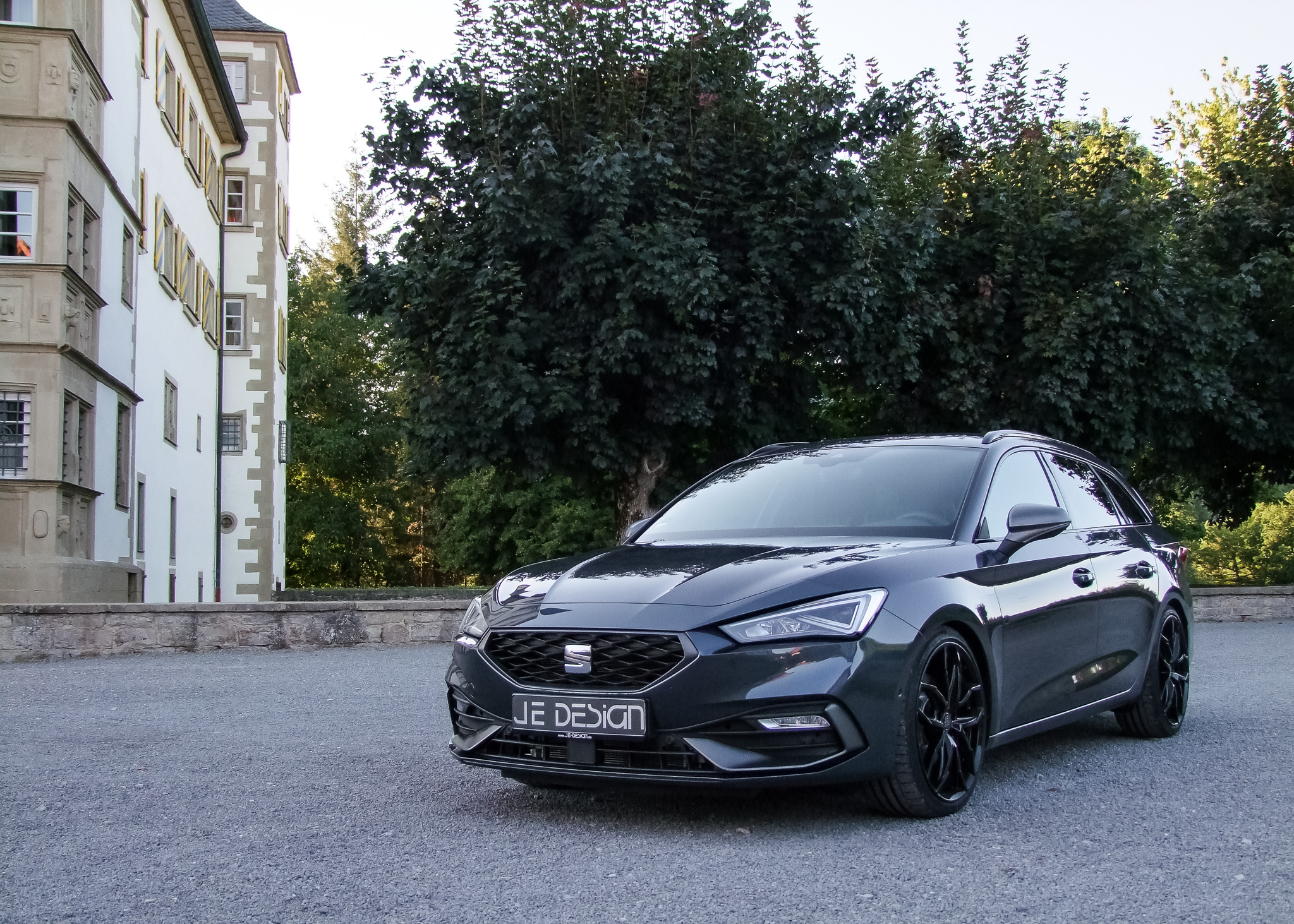 JE DESIGN Seat Leon KL ST Schloss 19 Zoll Felgen Und Tieferlegung 01