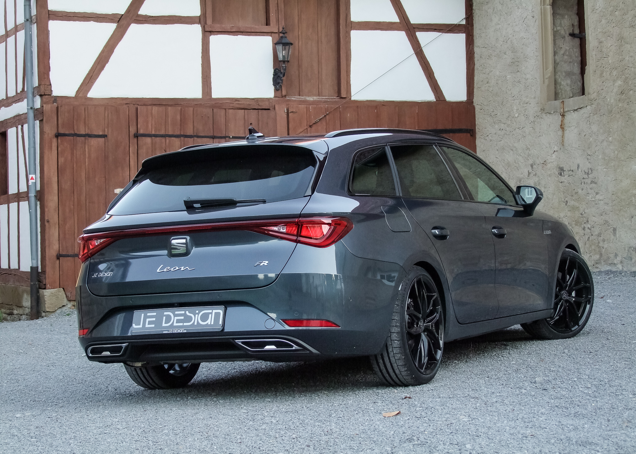 JE DESIGN Seat Leon KL ST Schloss 19 Zoll Felgen Und Tieferlegung 04