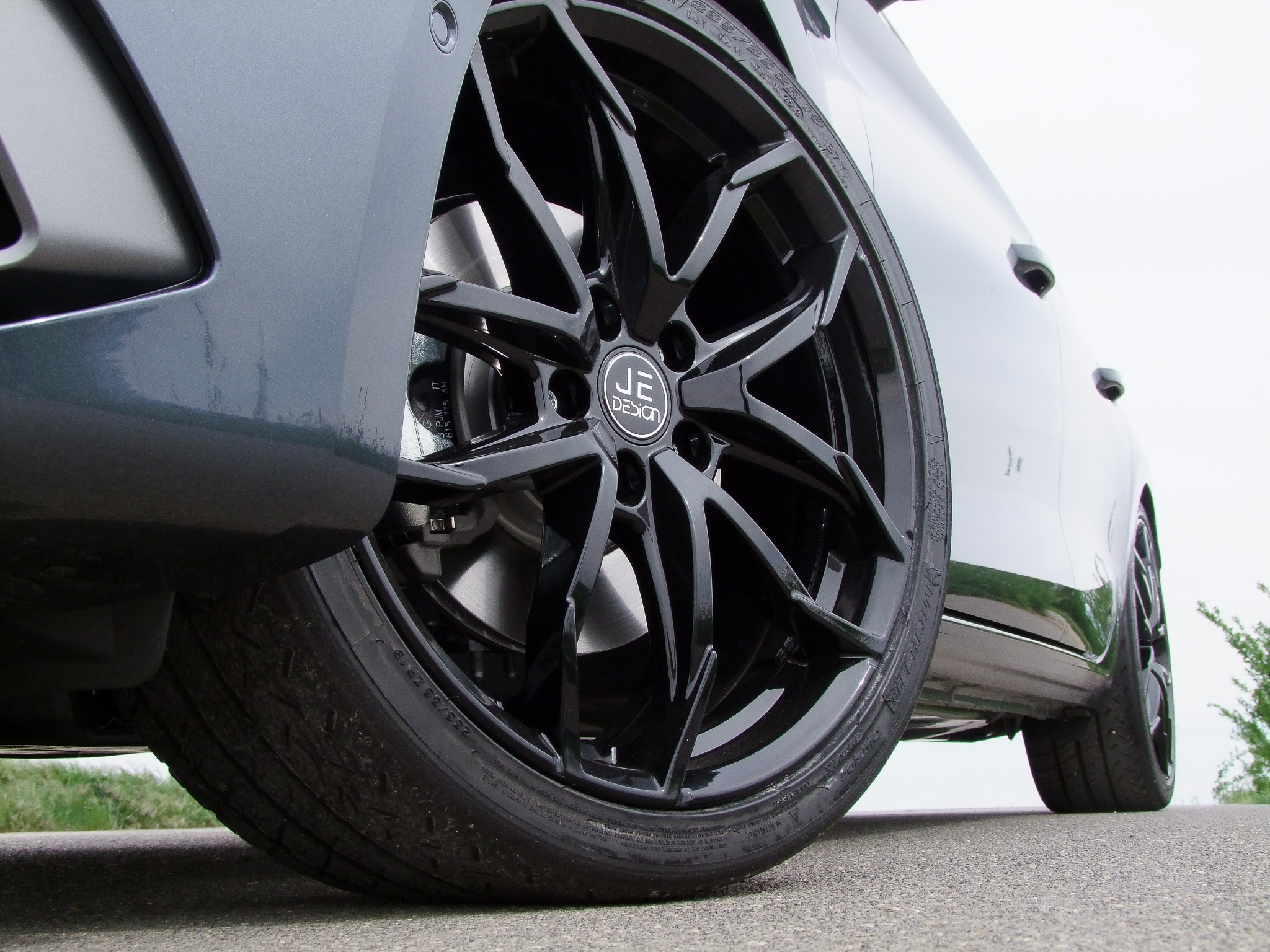 JE DESIGN Lucca Felge In 19 Zoll Auf Seat Leon KL FR 02