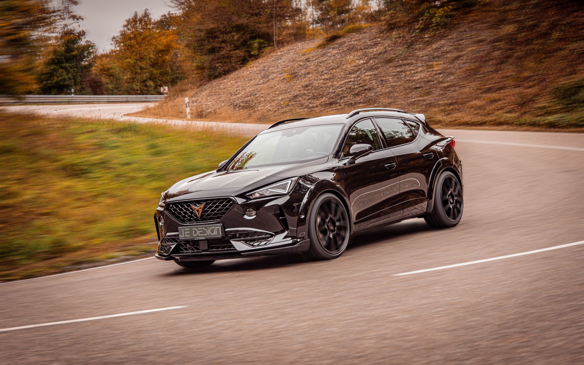 SHOWCAR Cupra Formentor KM VZ WIDEBODY midnight black metallic