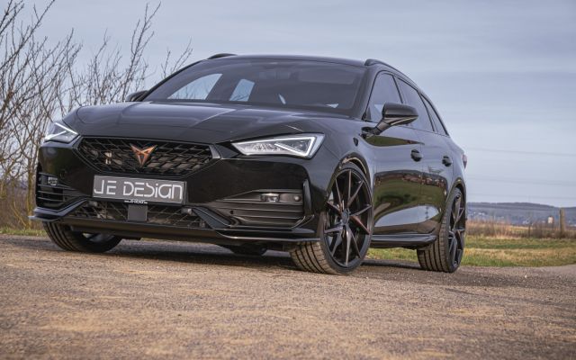 SHOWCAR: Cupra Leon KL VZ Sportstourer STREET-RACE midnight black metallic (EN)