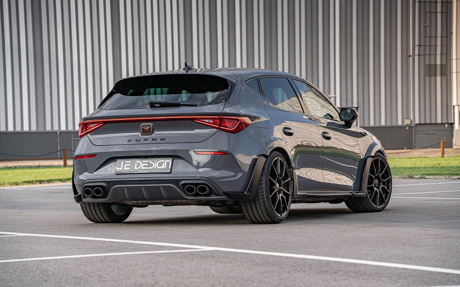 JE DESIGN Cupra Leon KL Hatchback Widebody RS - Breitbau-Kit Heckansicht