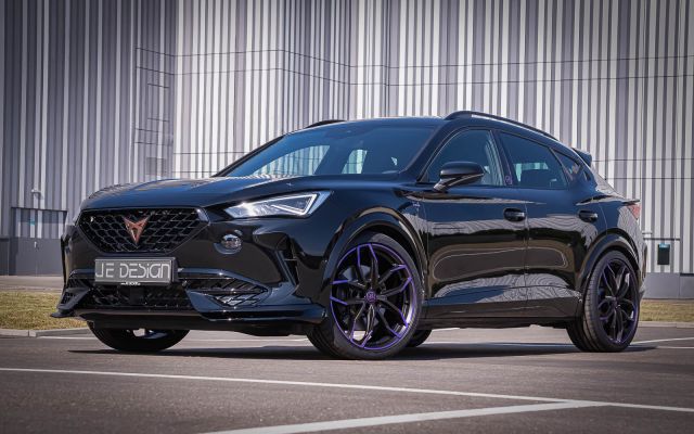 SHOWCAR: Cupra Formentor KM VZ STREET-RACE black Lucca Purple (EN)