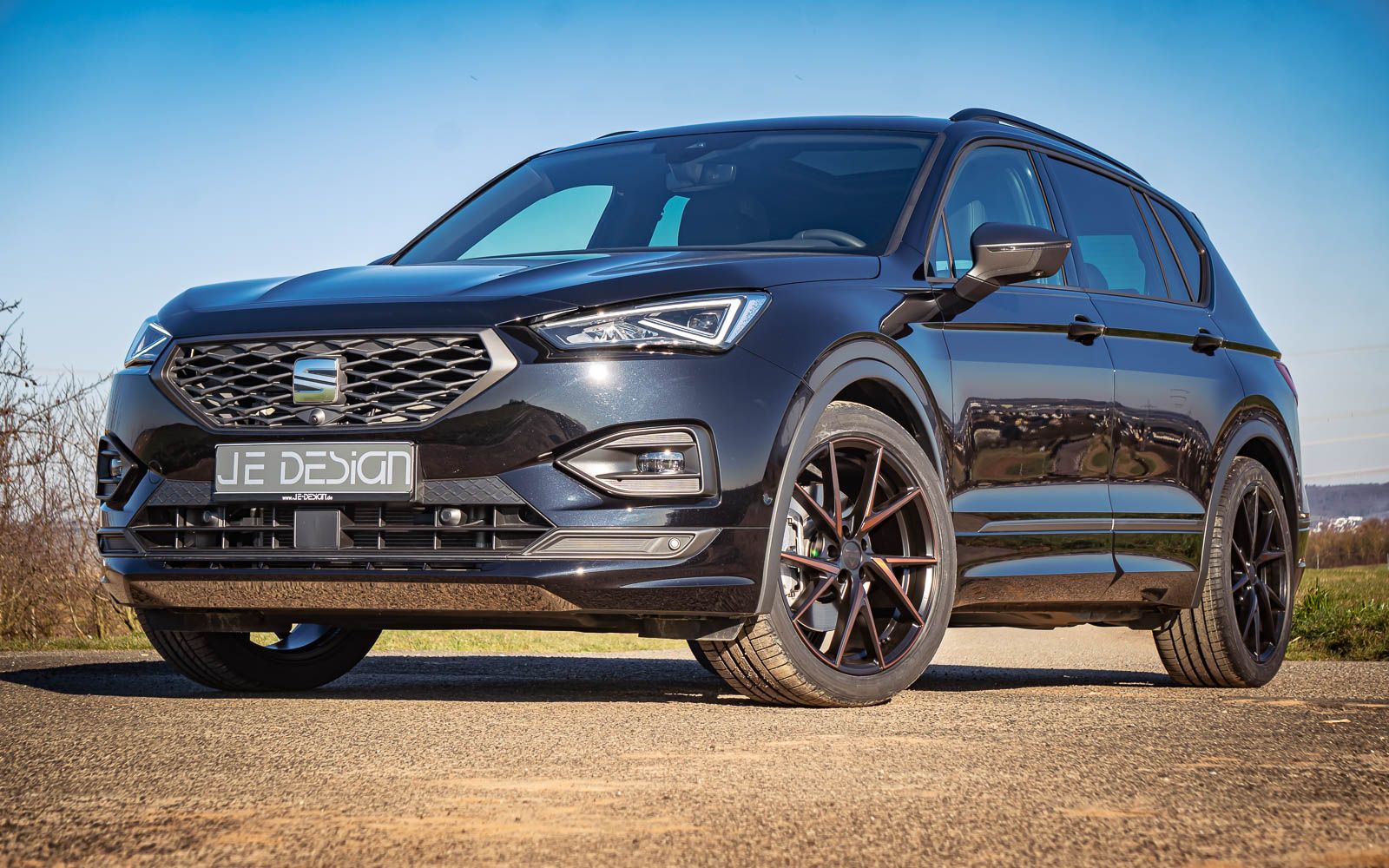 SHOWCAR: Seat Tarraco KN FR schwarz (DE)