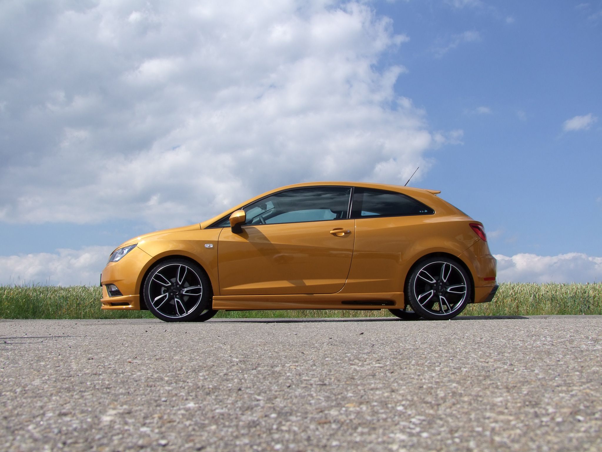 JE DESIGN Seat Ibiza 6 J SC Facelift Nicht FR Gold 05