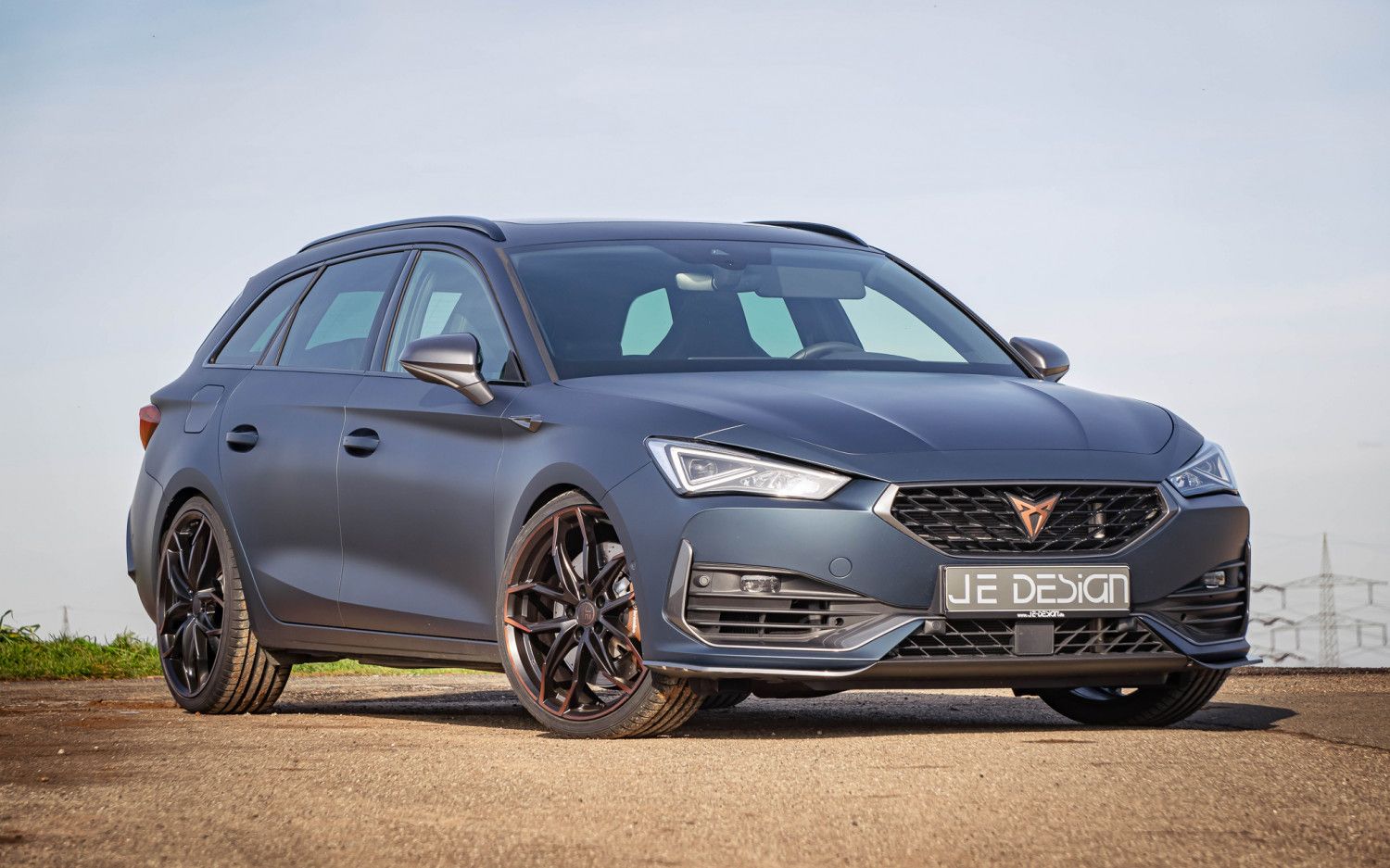 SHOWCAR: Cupra Leon KL VZ Sportstourer STREET-RACE petrol blue