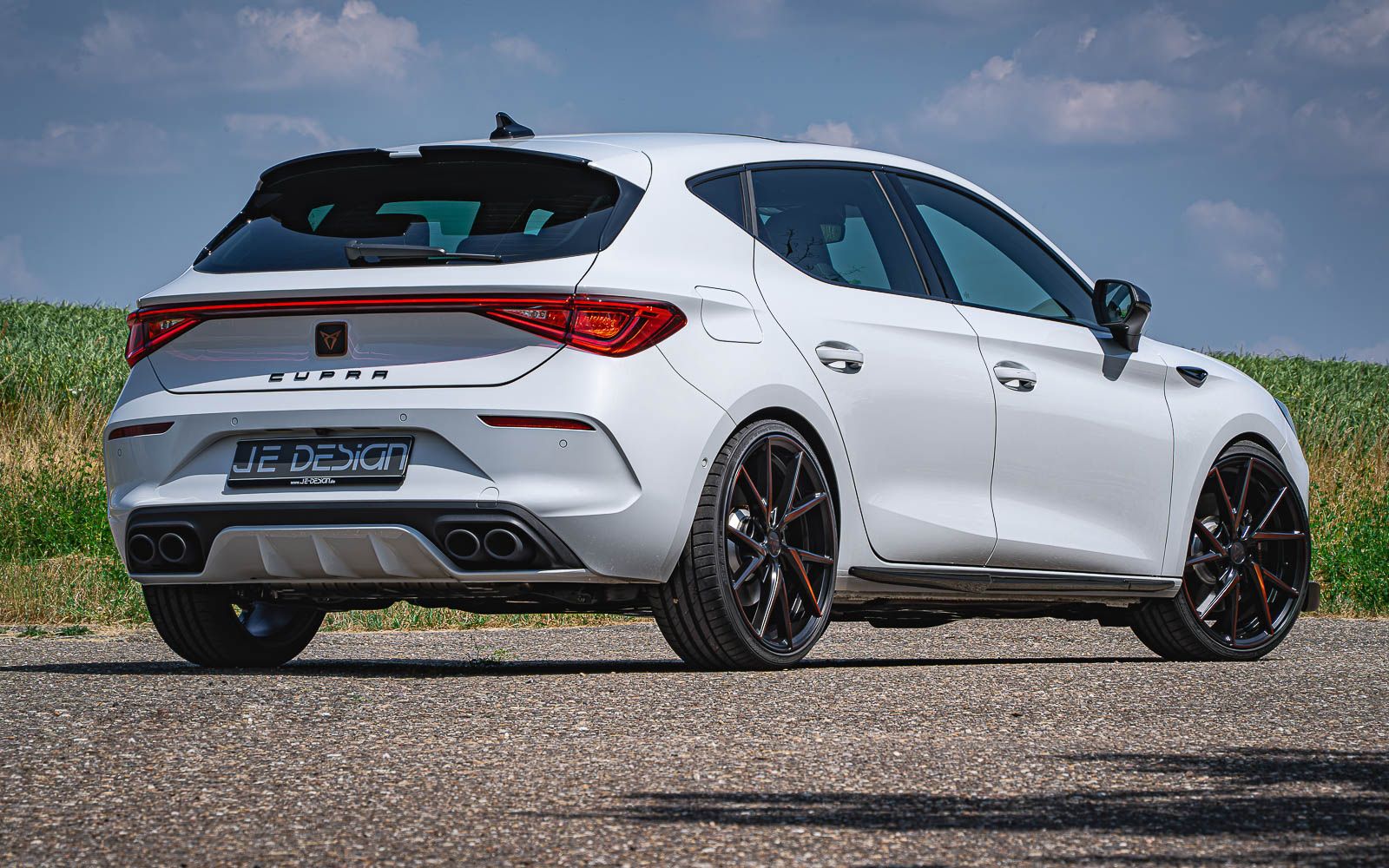 JE DESIGN Cupra Leon KL Hatchback Seitenschweller schwarz glanz