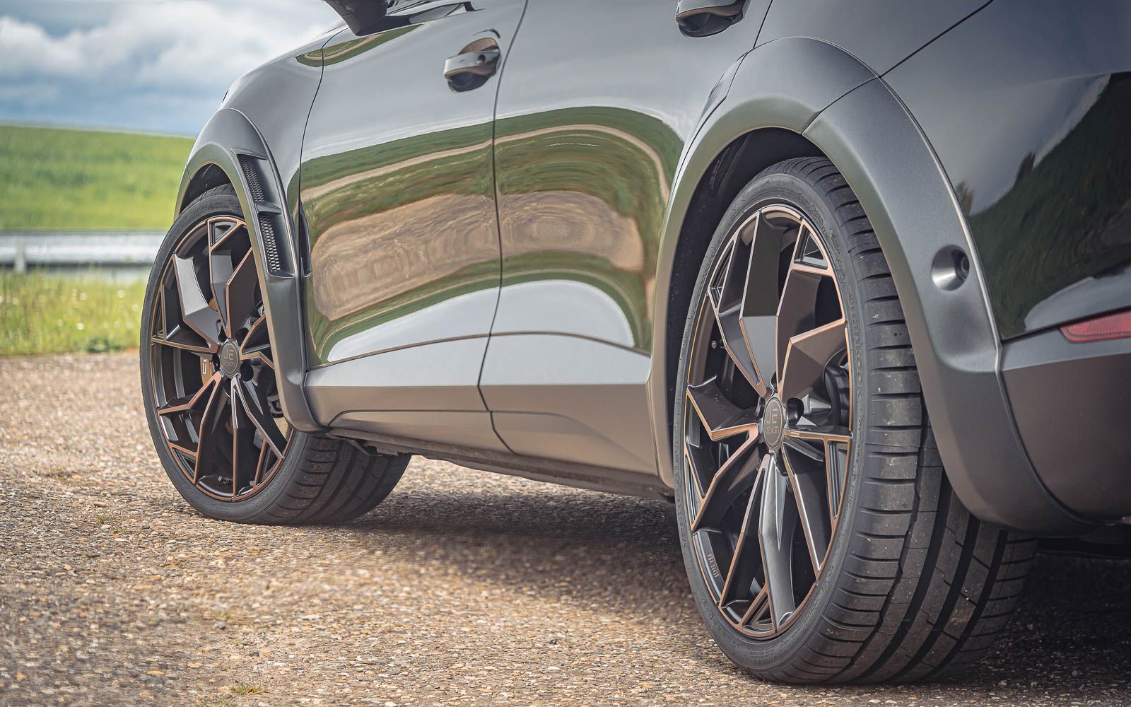 JE DESIGN Cupra Formentor Radlaufverbreiterungen Front