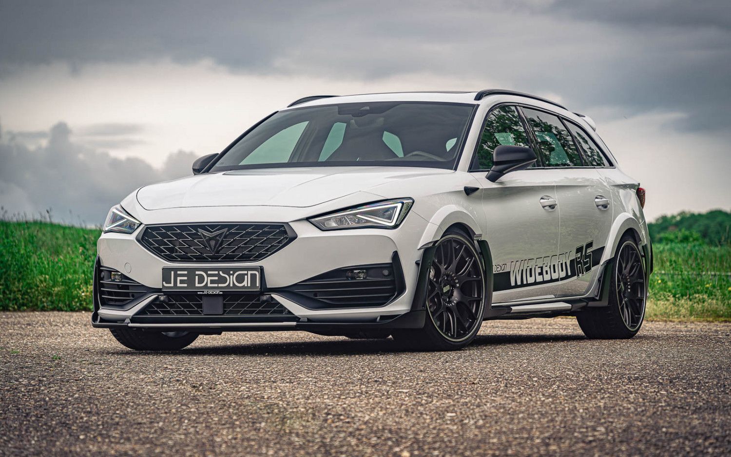 lower, wider, further - Individual Program for the Cupra Born