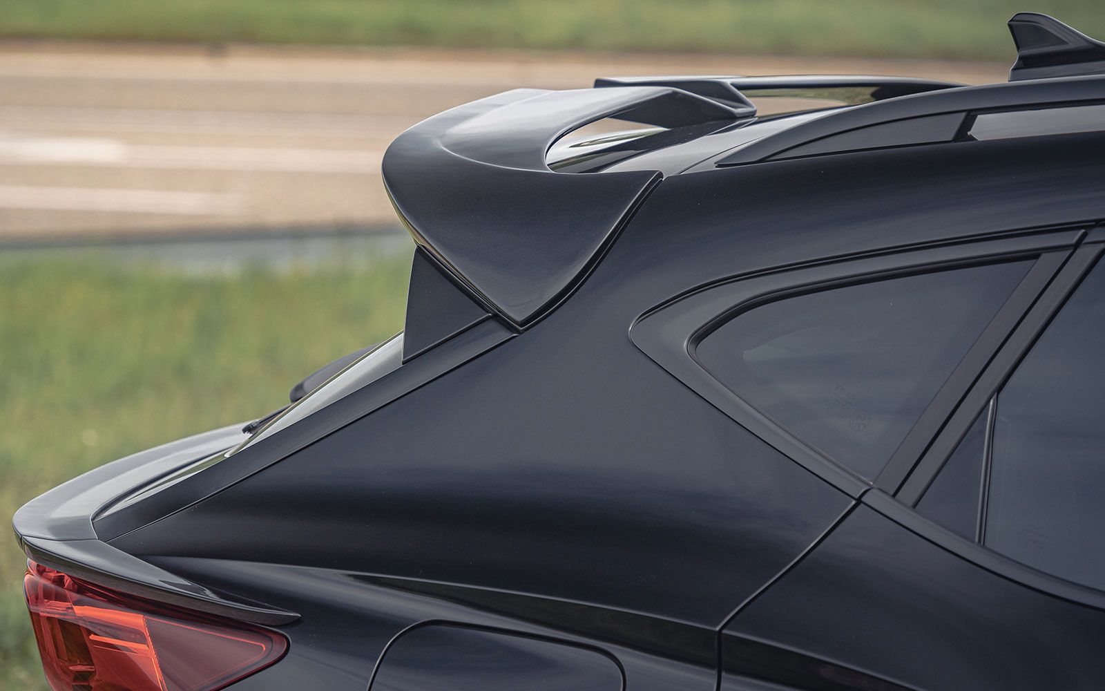 JE DESIGN Cupra Formentor VZ5  rear wing